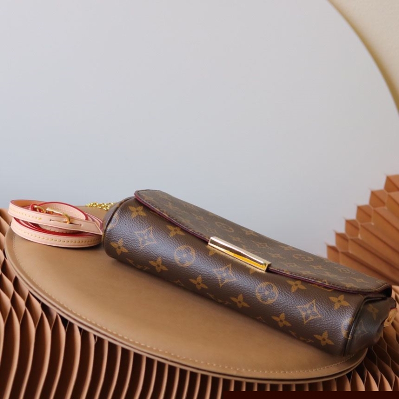LV Clutch Bags